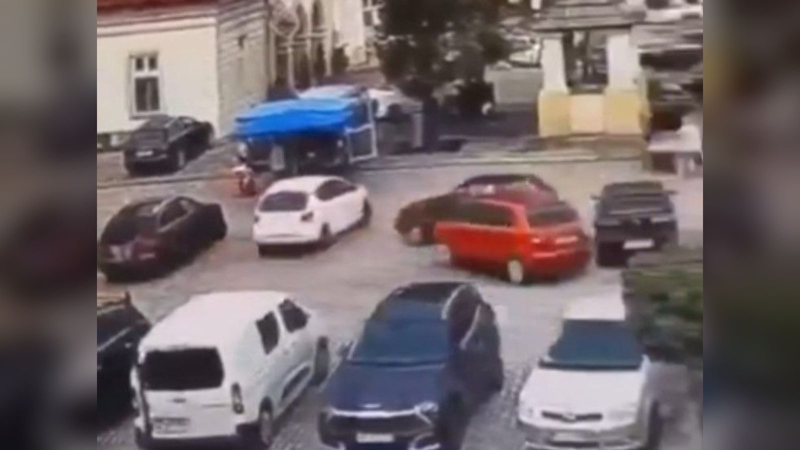 78-годишна жена од Полска оштети шест автомобили при паркирање во Закличин