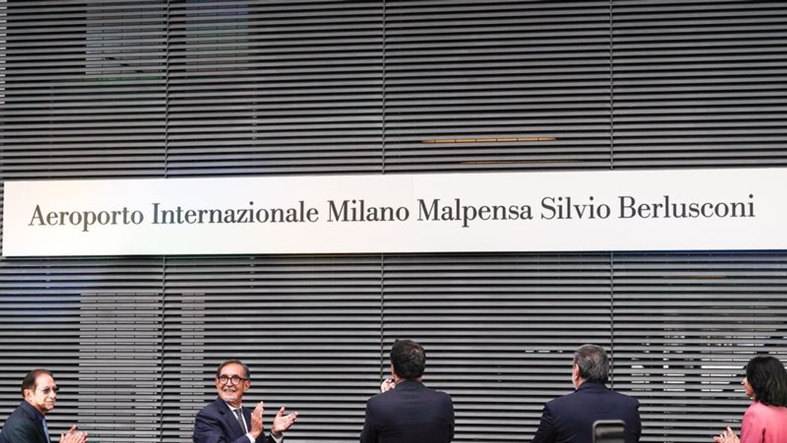 Аеродромот во Милано официјално преименуван во „Силвио Берлускони“