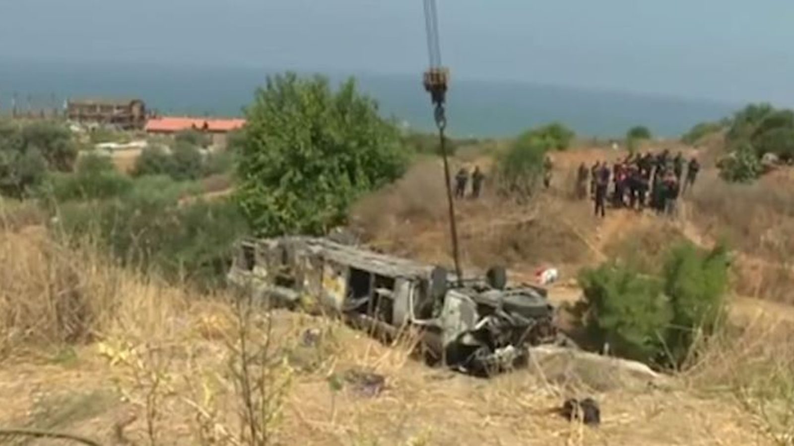Автобус падна во провалија во Алжир — најмалку 25 загинати, 44 повредени