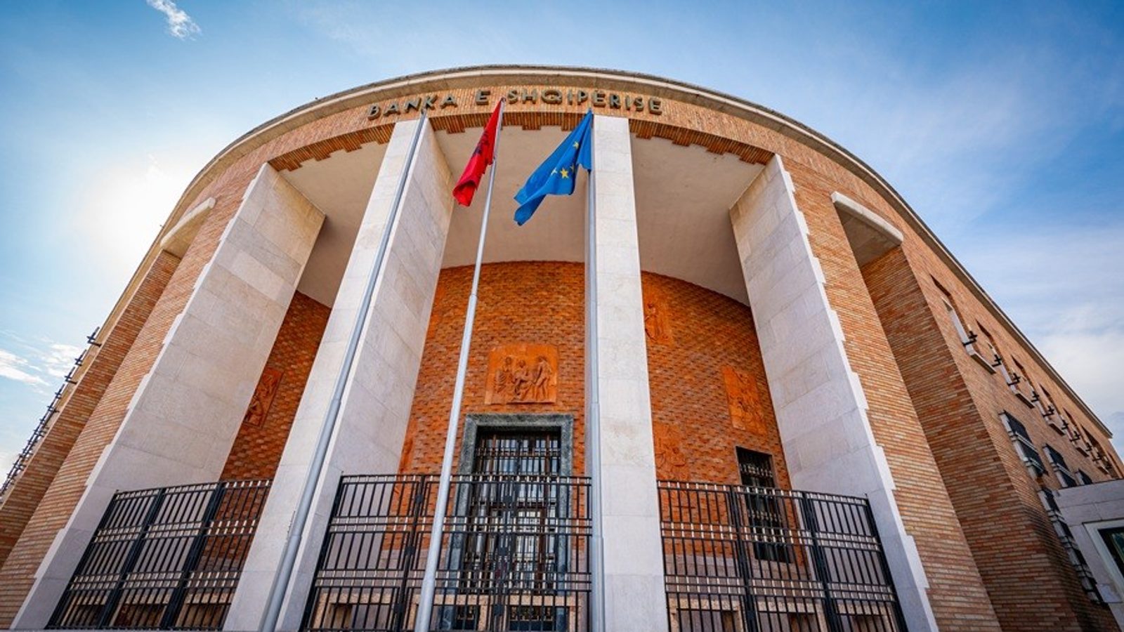 Bank of Albania: Deposits safe despite attacks on branches and ATMs
