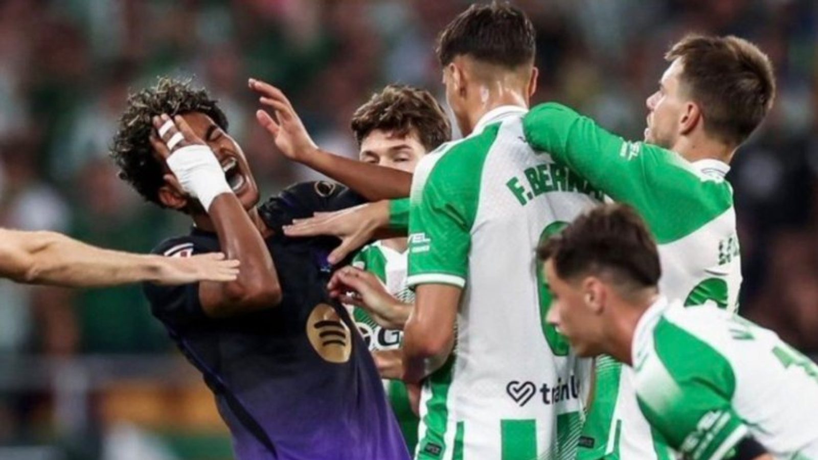 Facundo Bernal suspended for four matches after incident with Lamin Jamal