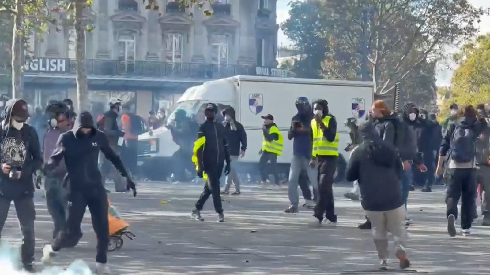 Valë protestash në Evropë: përleshje në Tiranë, Paris dhe Lisbonë
