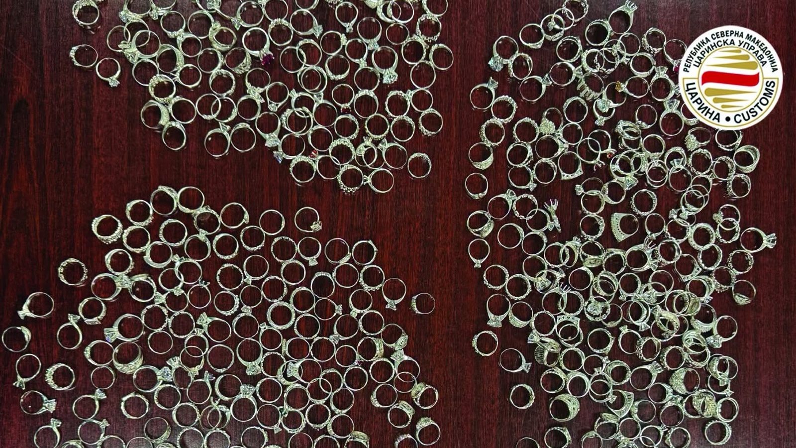 Customs seizes 595 silver rings at Blace border crossing
