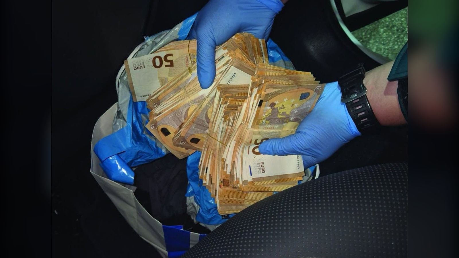 Царината заплени 64.000 евра — грчки државјанин носел над 120.000, пријавил само половина