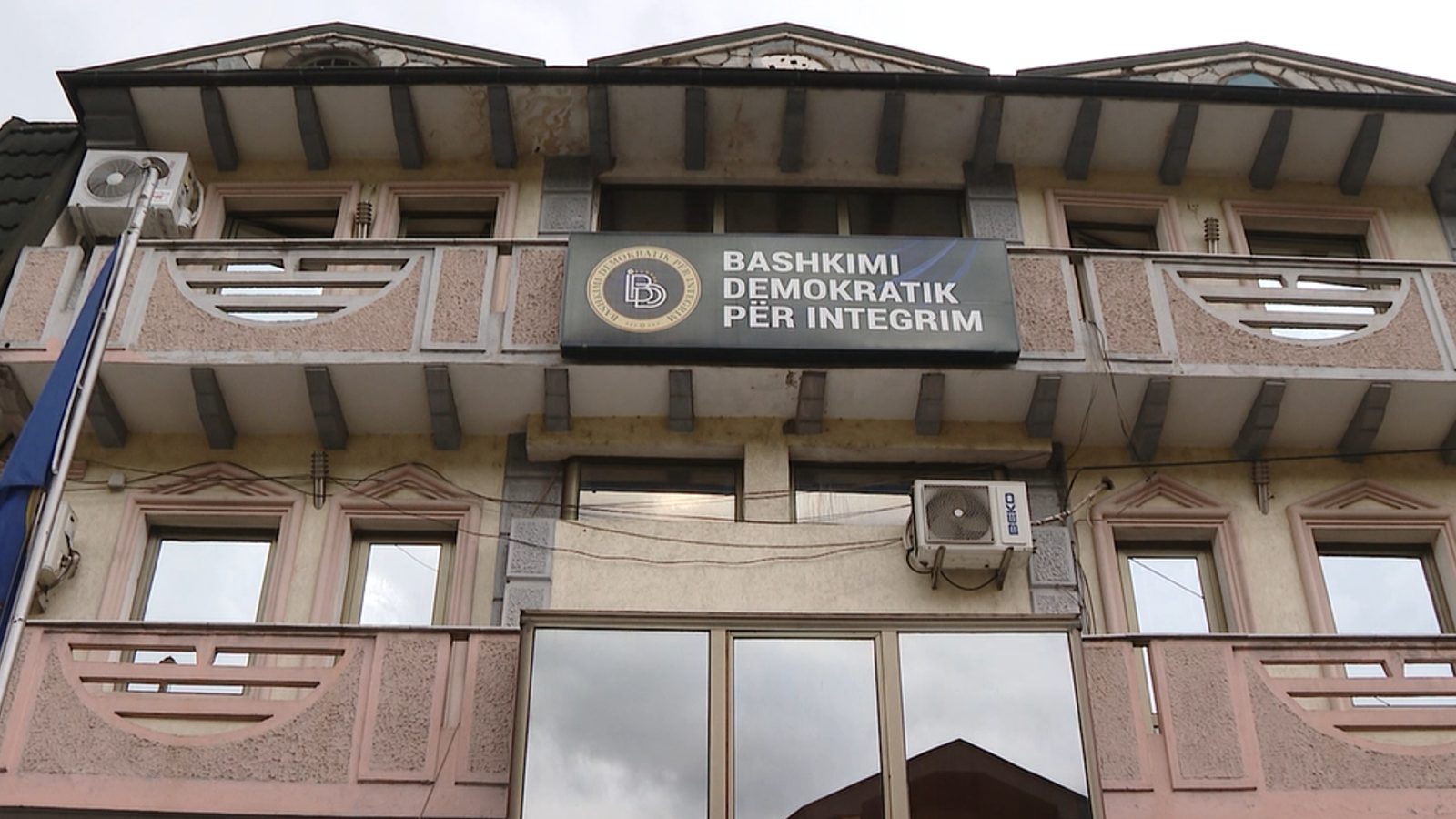 ДУИ: Ниту еден албански прв заменик‑премиер не претседавал со владините седници