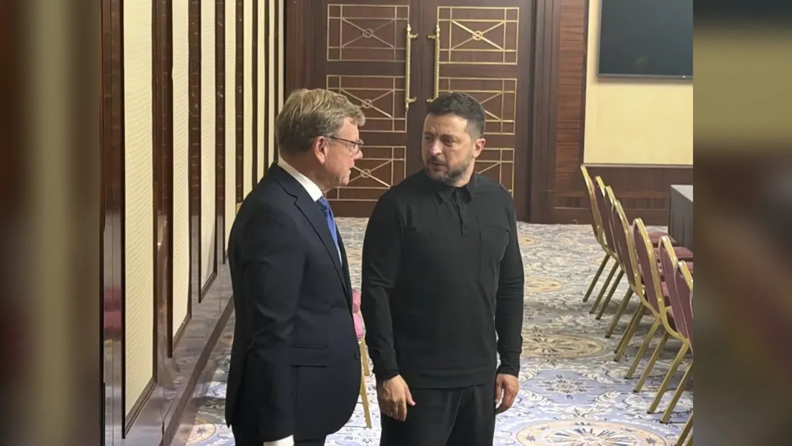 Две загинаа при руски ракетни напади покрај Киев за време на посета на Вадефул