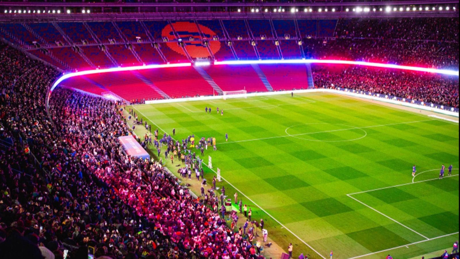 El Clásico: Barcelona fans to greet José Mourinho and Real Madrid with secret mosaic