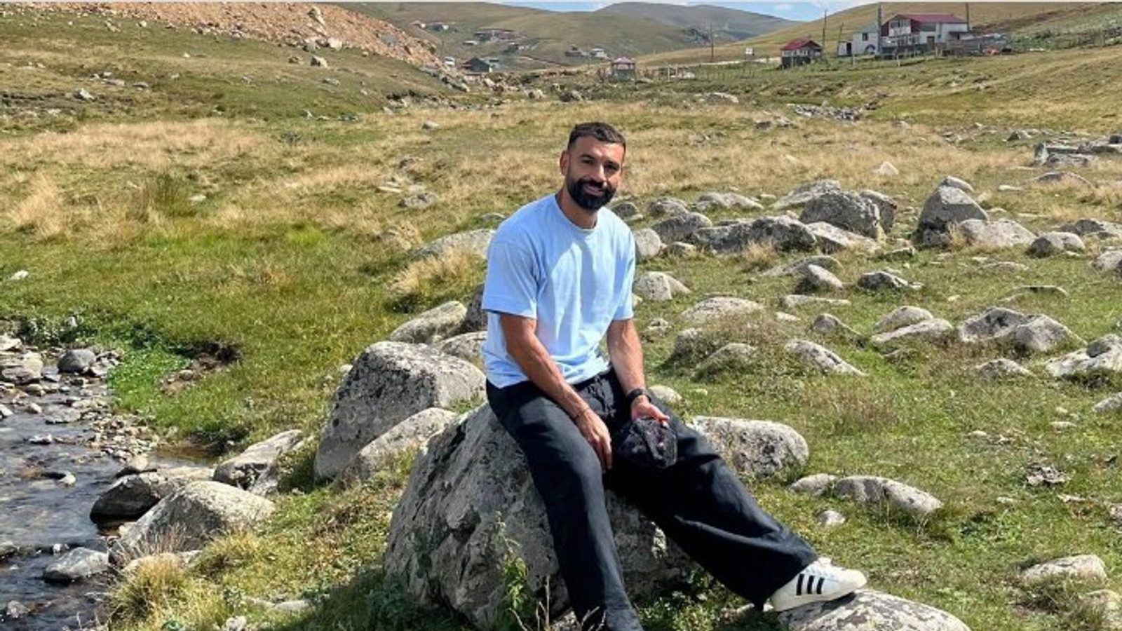 Fenomen: Shkëmbi ku u fotografua Mohamed Salah u bë atraksion turistik në Trabzon