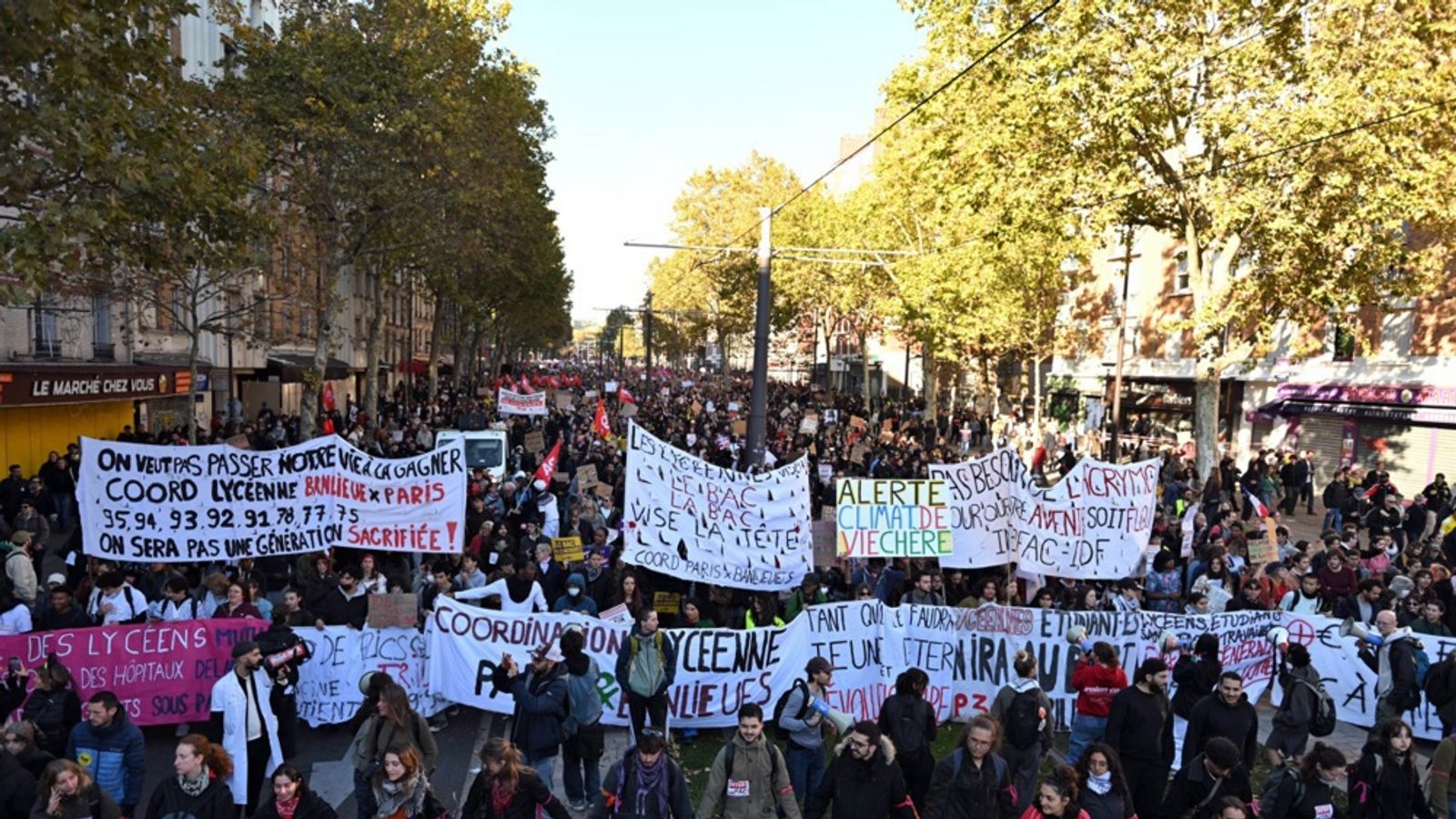 France: Third weekend of protests over rising cost of living