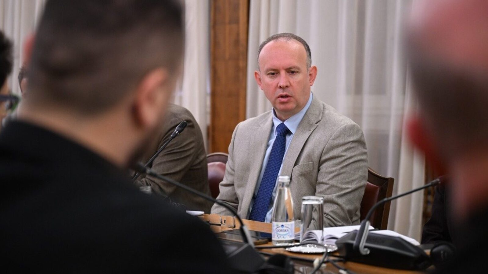 Гаши ја осуди злоупотребата на процедуралните забелешки во Собранието