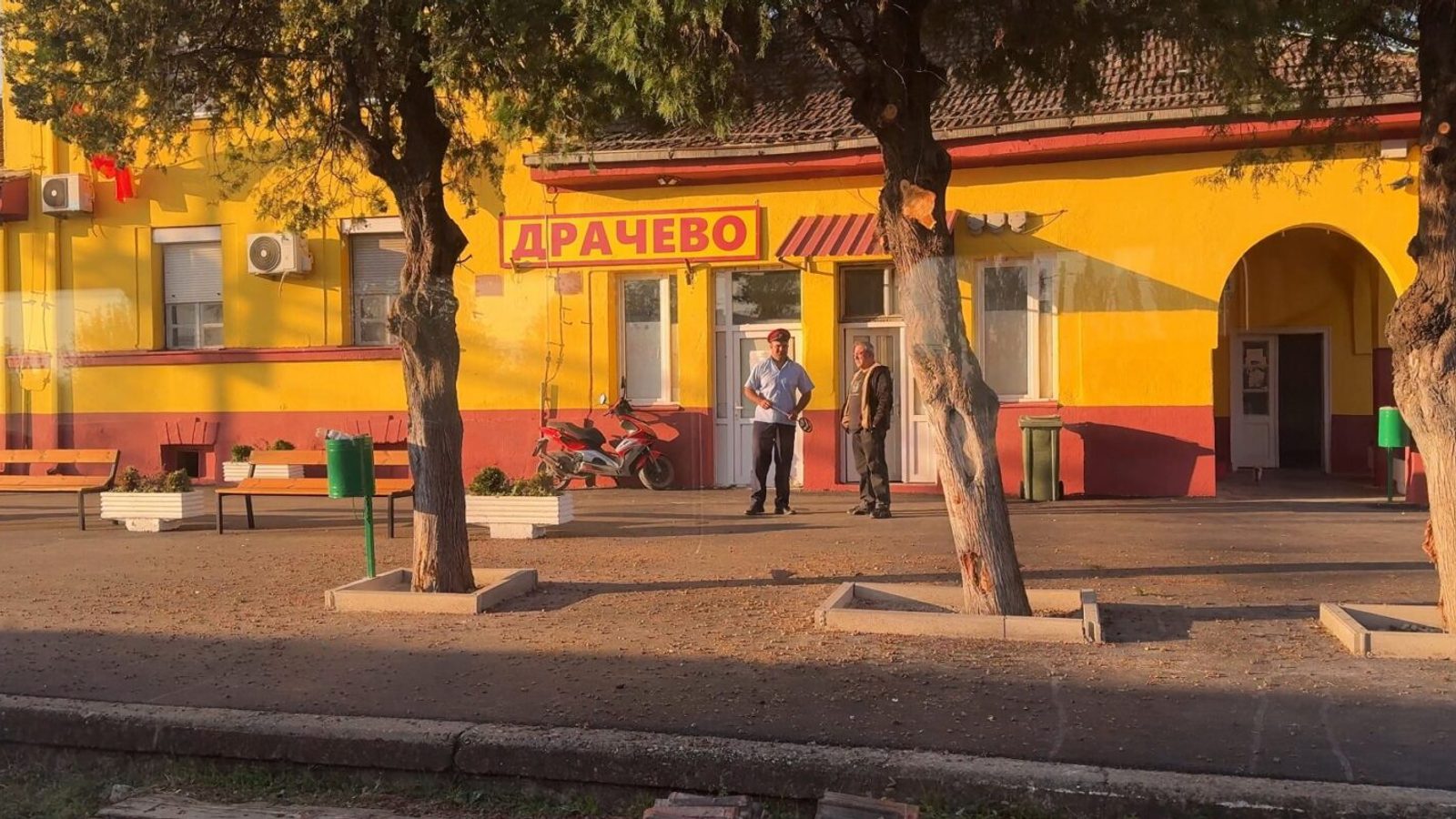 Skopje commuter train: regular but nearly empty