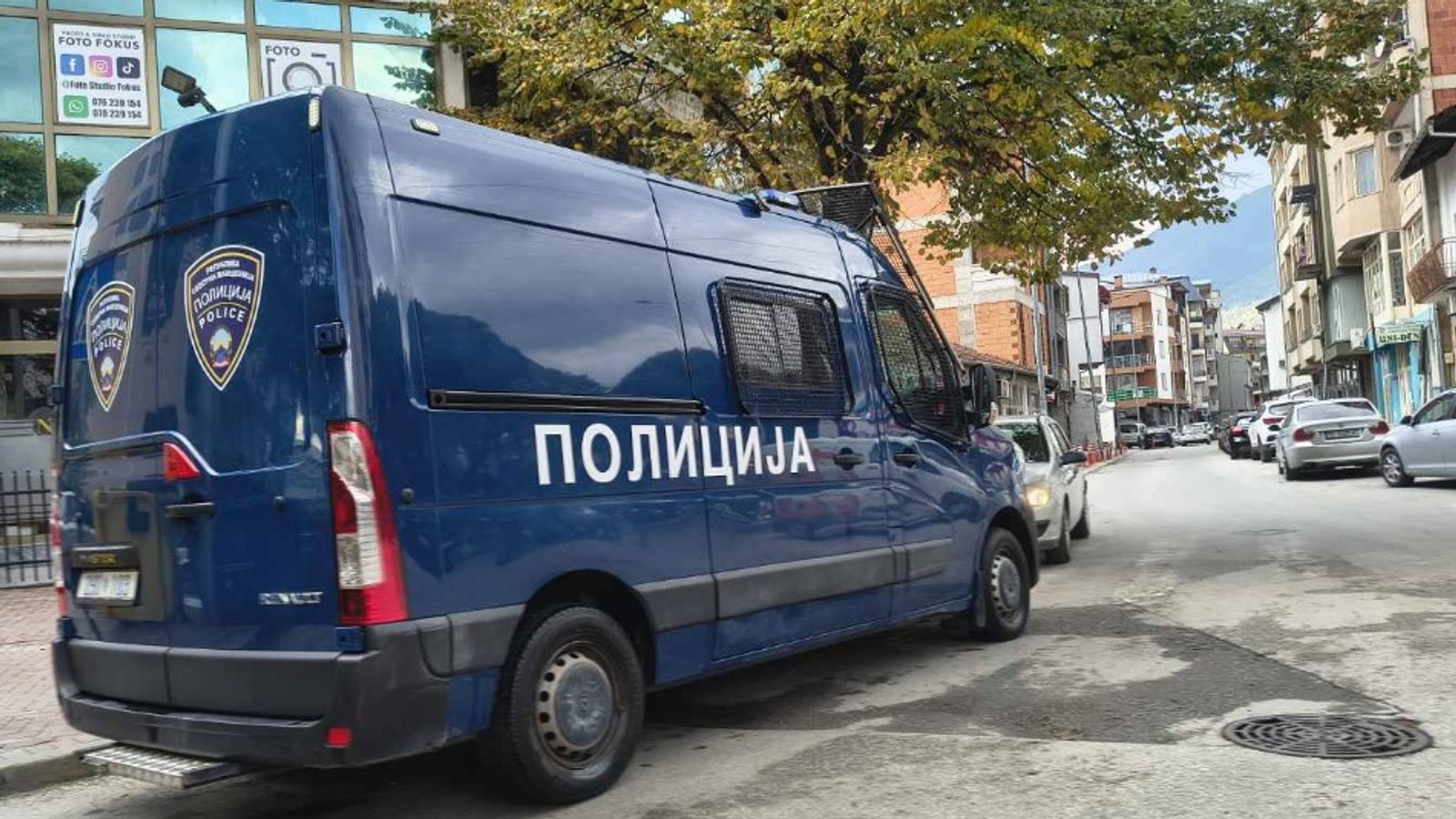 Хаос во Тетово: 27-годишник се заканувал на девојка, избила пресметка со членови на семејствата