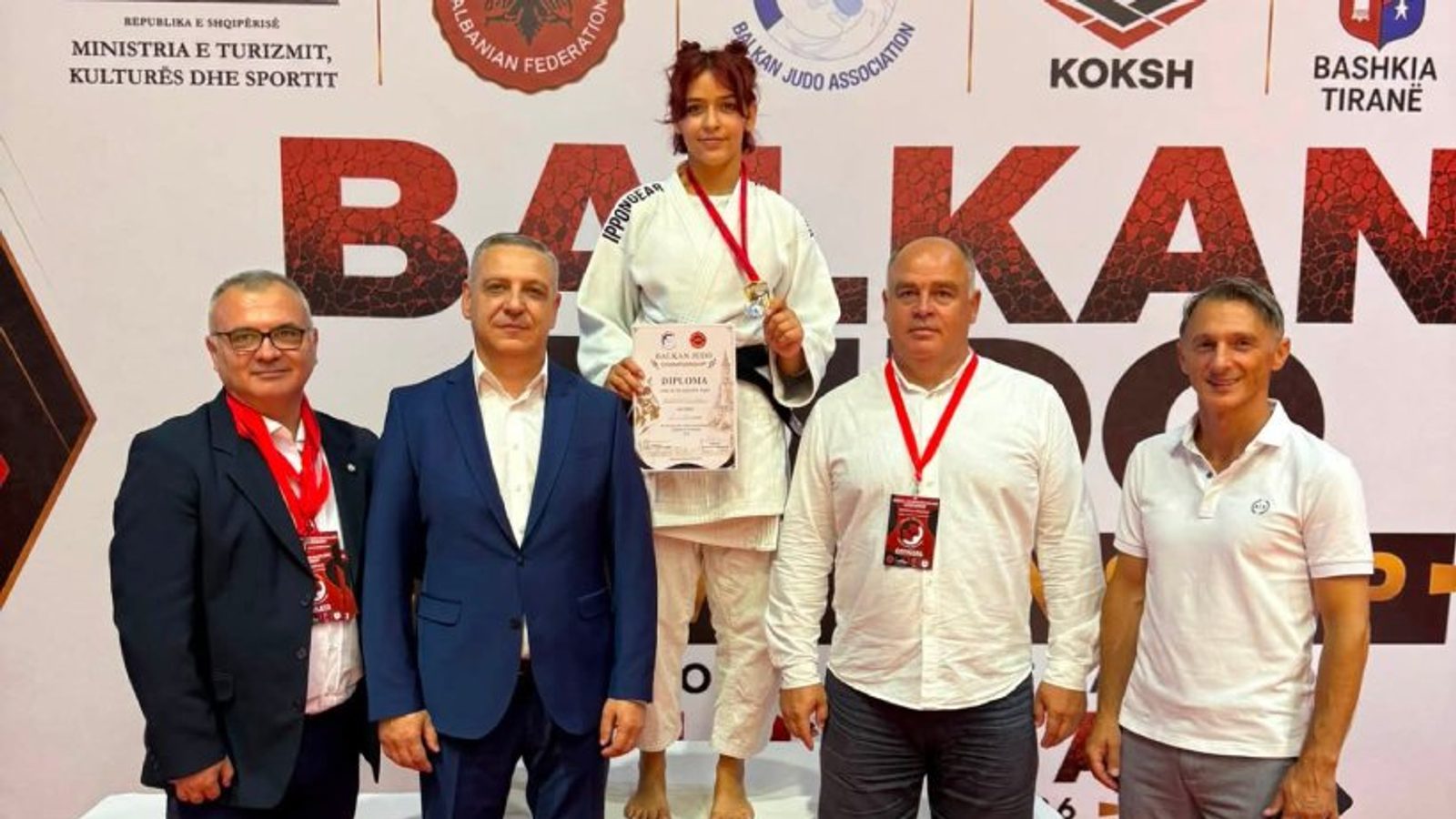 Ива Богдановска златна на Балканското првенство во џудо (до 63 кг)