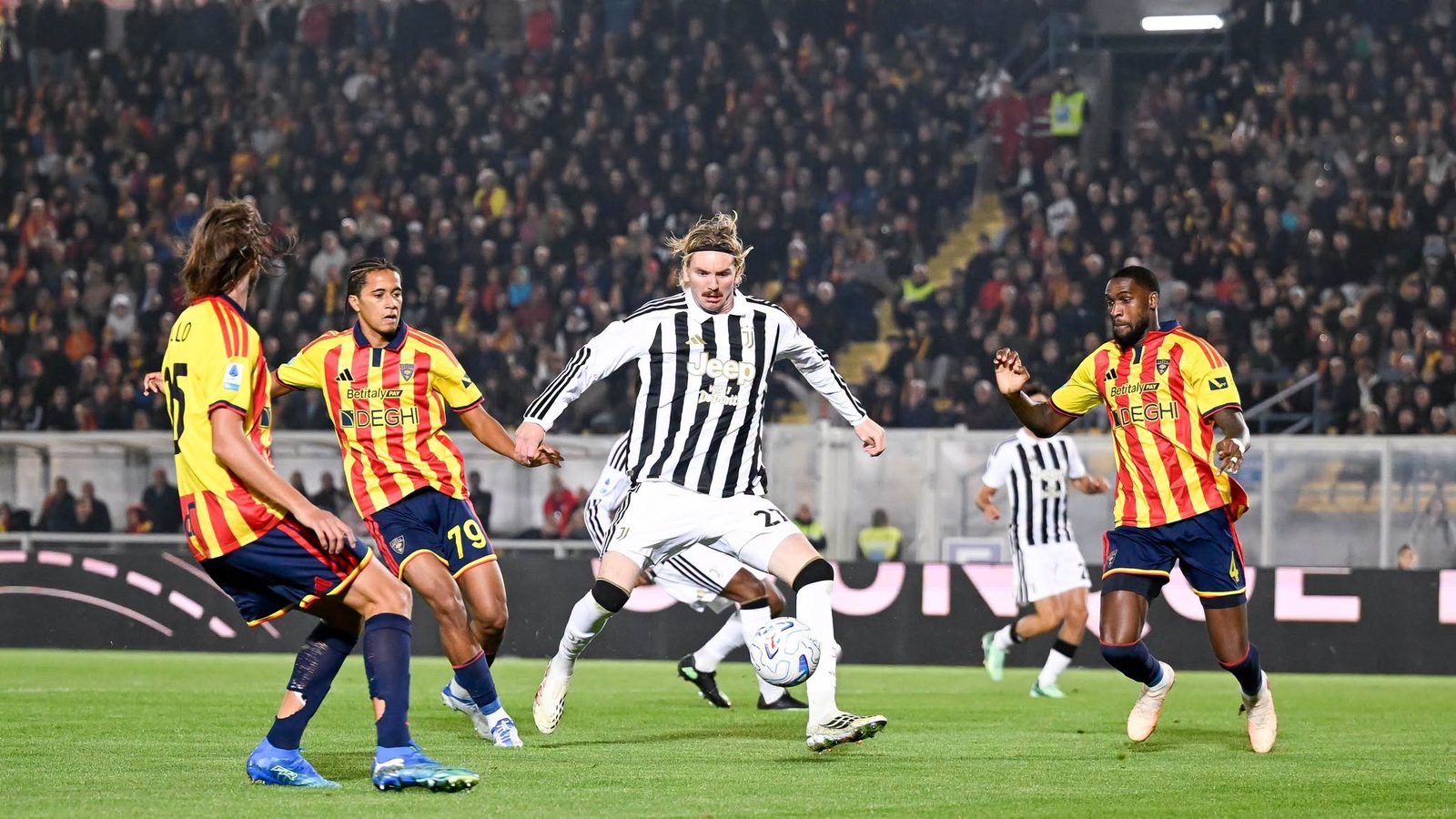 Juventus fiton 2-0 në Lecce — McKennie dhe Douglas Luiz vendimtarë