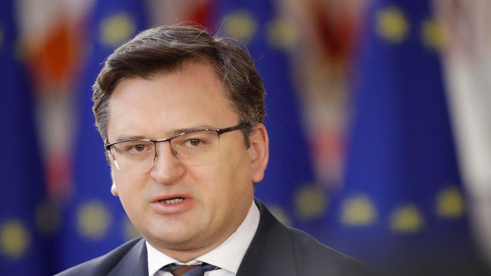 Кулеба може да ја преземе амбасадата на Украина во Вашингтон