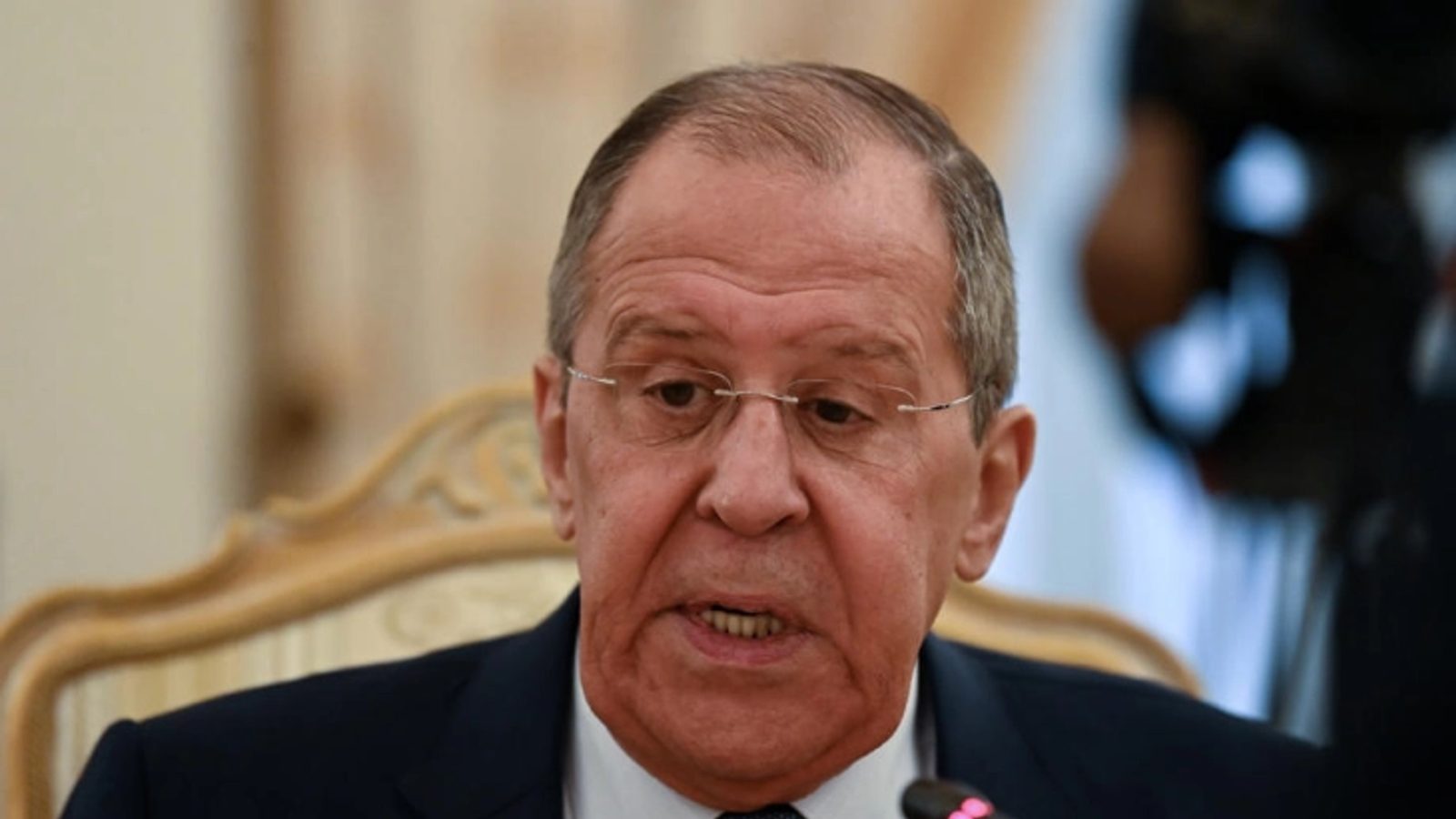 Лавров: Воено‑биолошките активности надвор од територии отвораат прашања за Конвенцијата