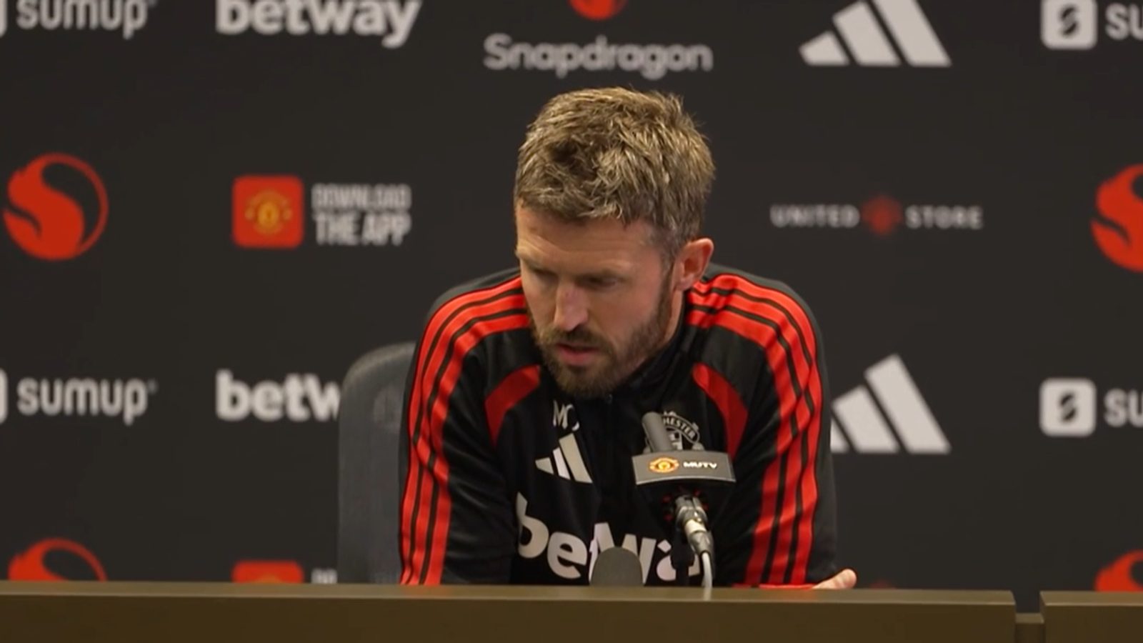 Michael Carrick pranon përgjegjësinë pas humbjes 4:1 ndaj Como