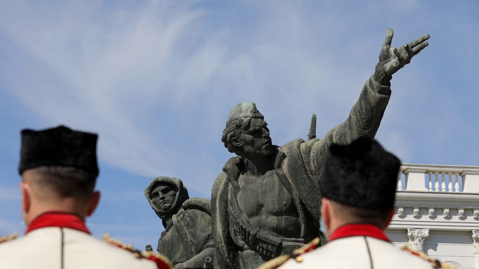 Македонија ја одбележува 85 години од почетокот на народното востание