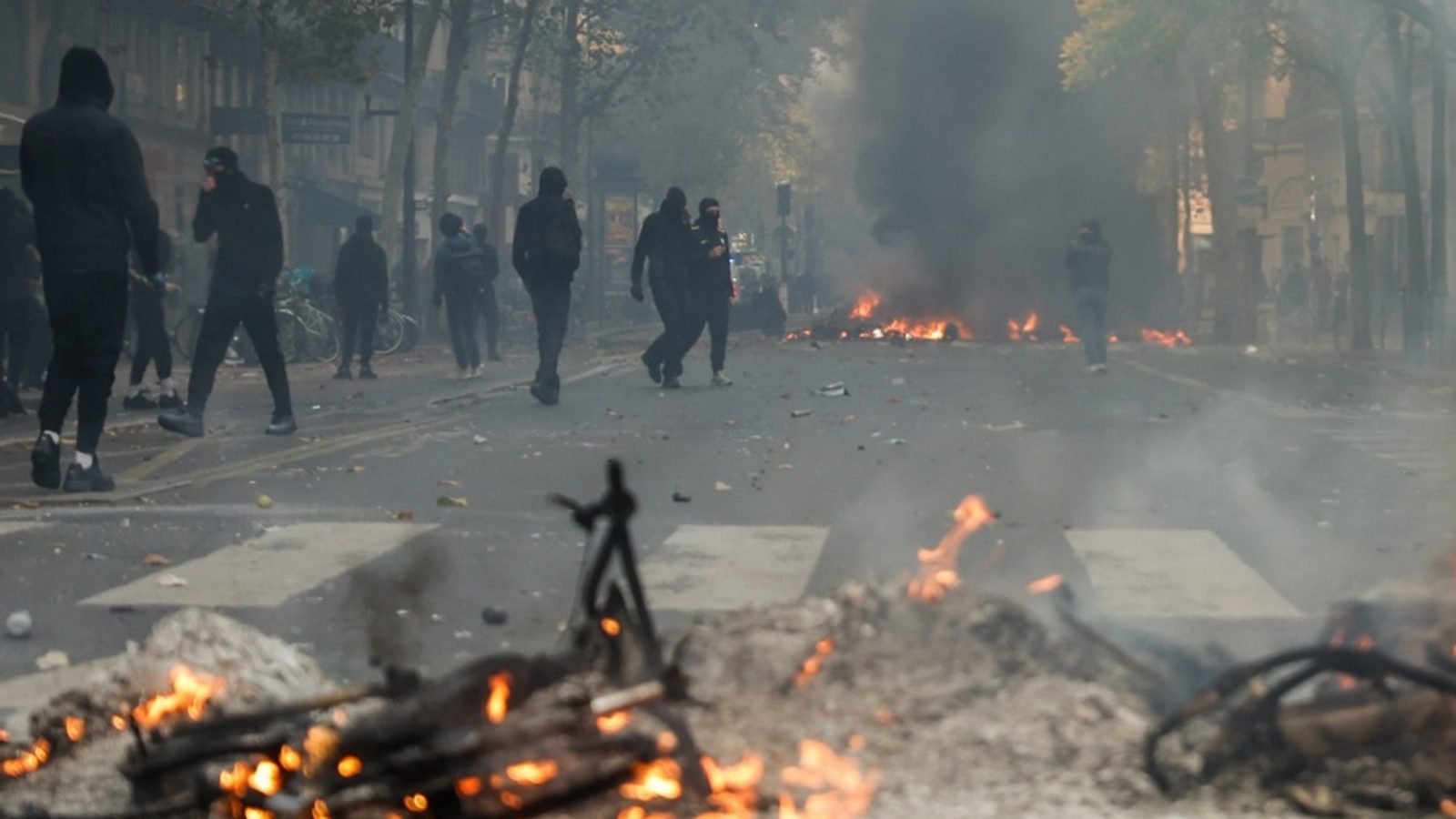 Macron refuzoi dorëheqjen e ministrit të Brendshëm Laurent Nunez pas protestave të dhunshme
