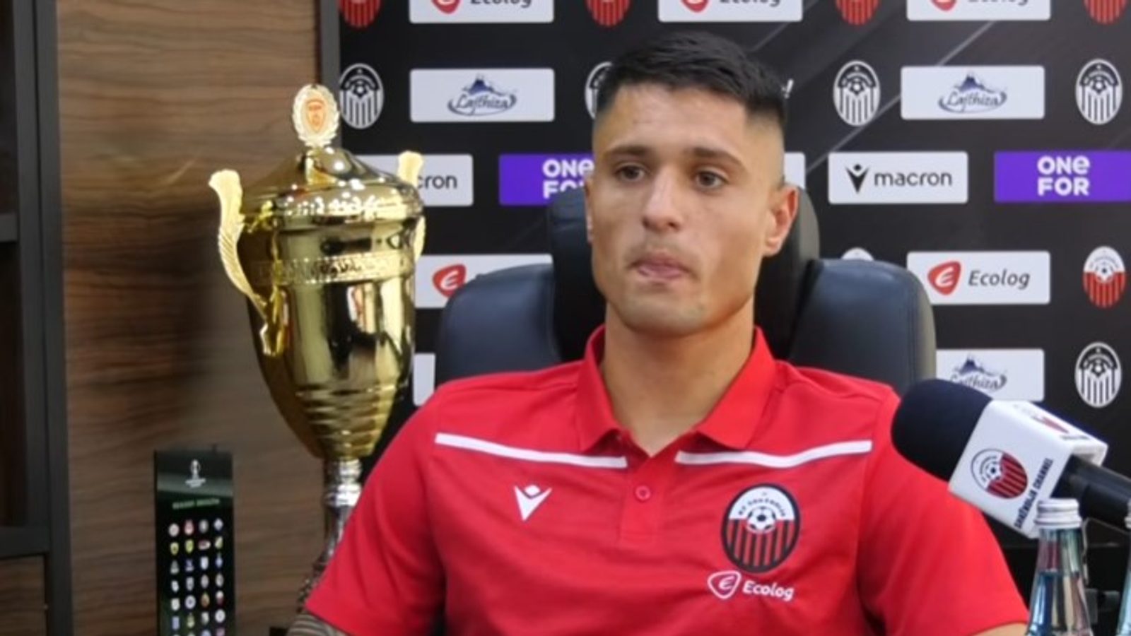Манев го повреди рамото, многу проблеми во одбраната за Шкендија
