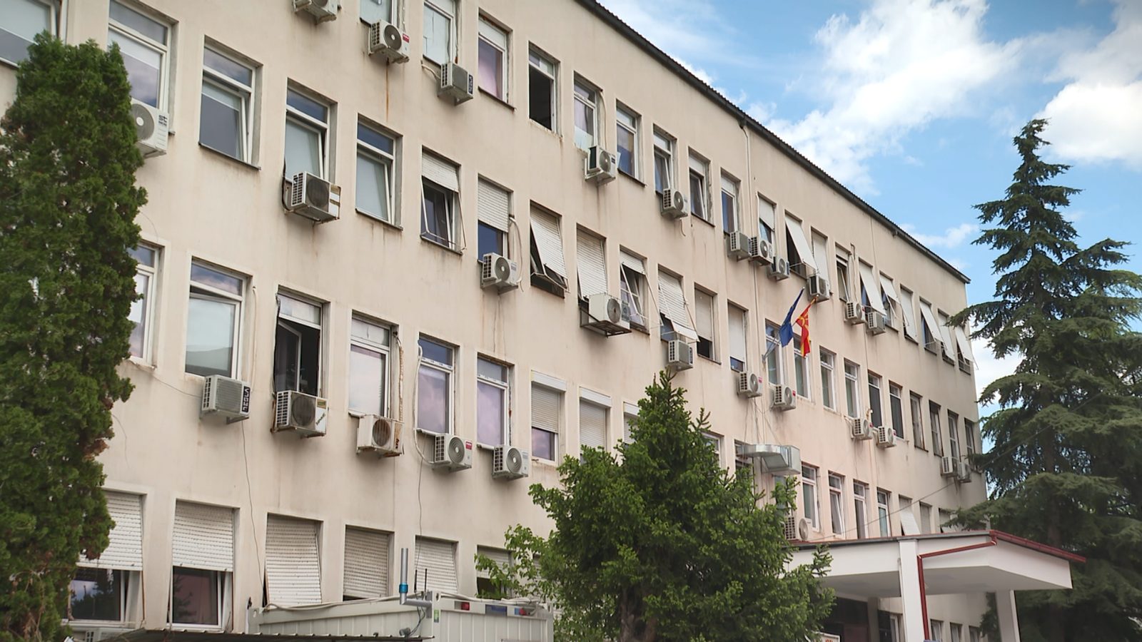 Министерството формира комисија за стручен надзор по случајот со парализираната родилка од Струмица