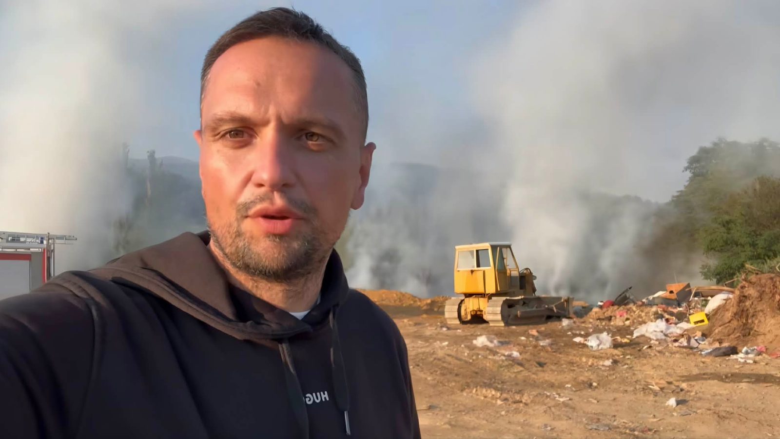 Митовски: Над 15 часа се бориме со пожар на депонијата во Крива Паланка