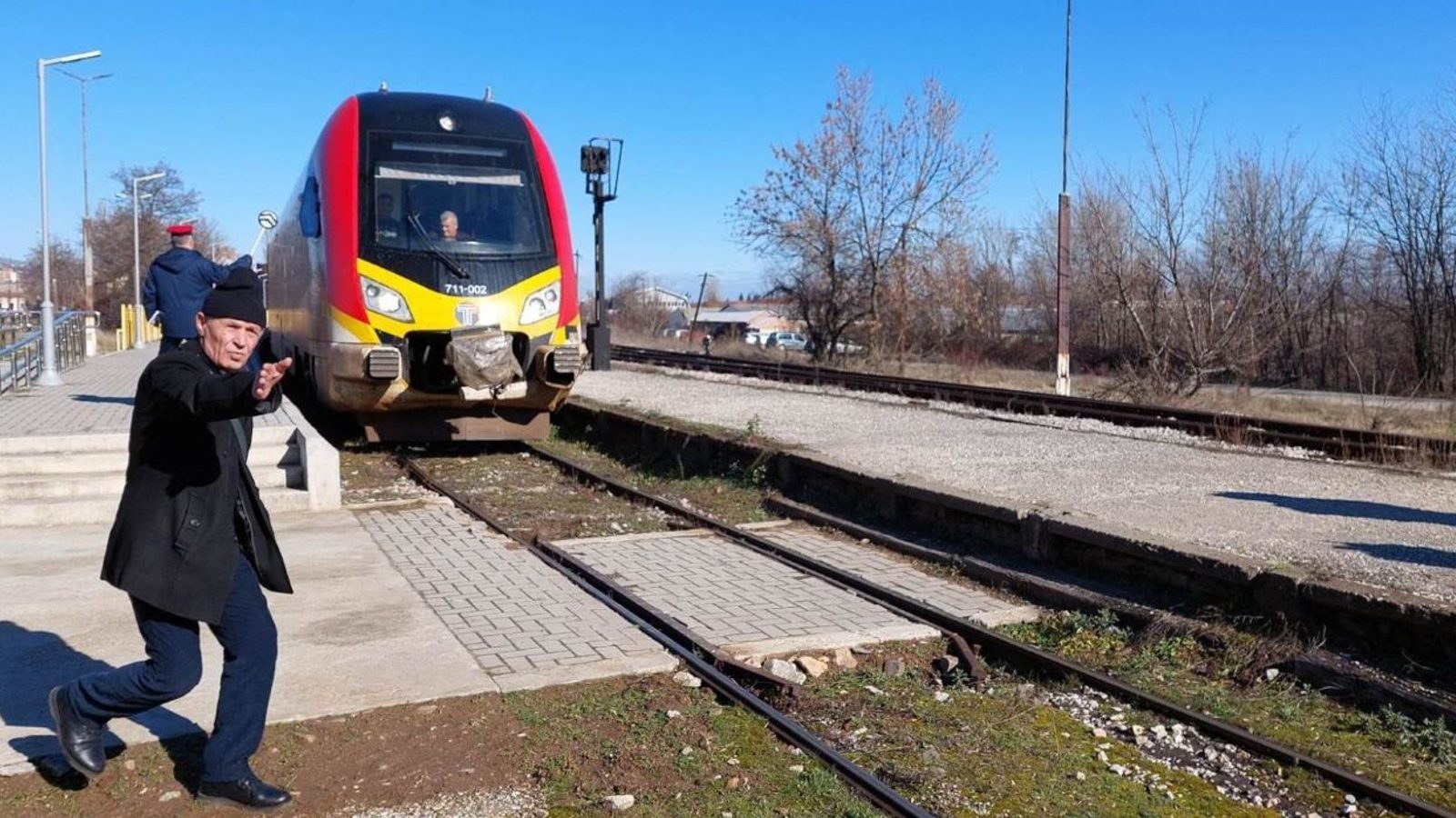 Nikoloski says Prilep–Bitola intercity train will start "in the coming period"