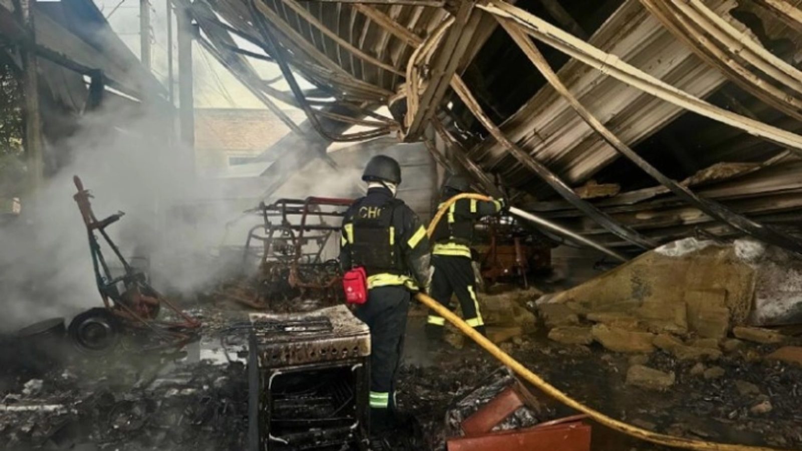 Нови руски балистички напади врз Киев и други градови; најмалку петмина загинати во Запорожје
