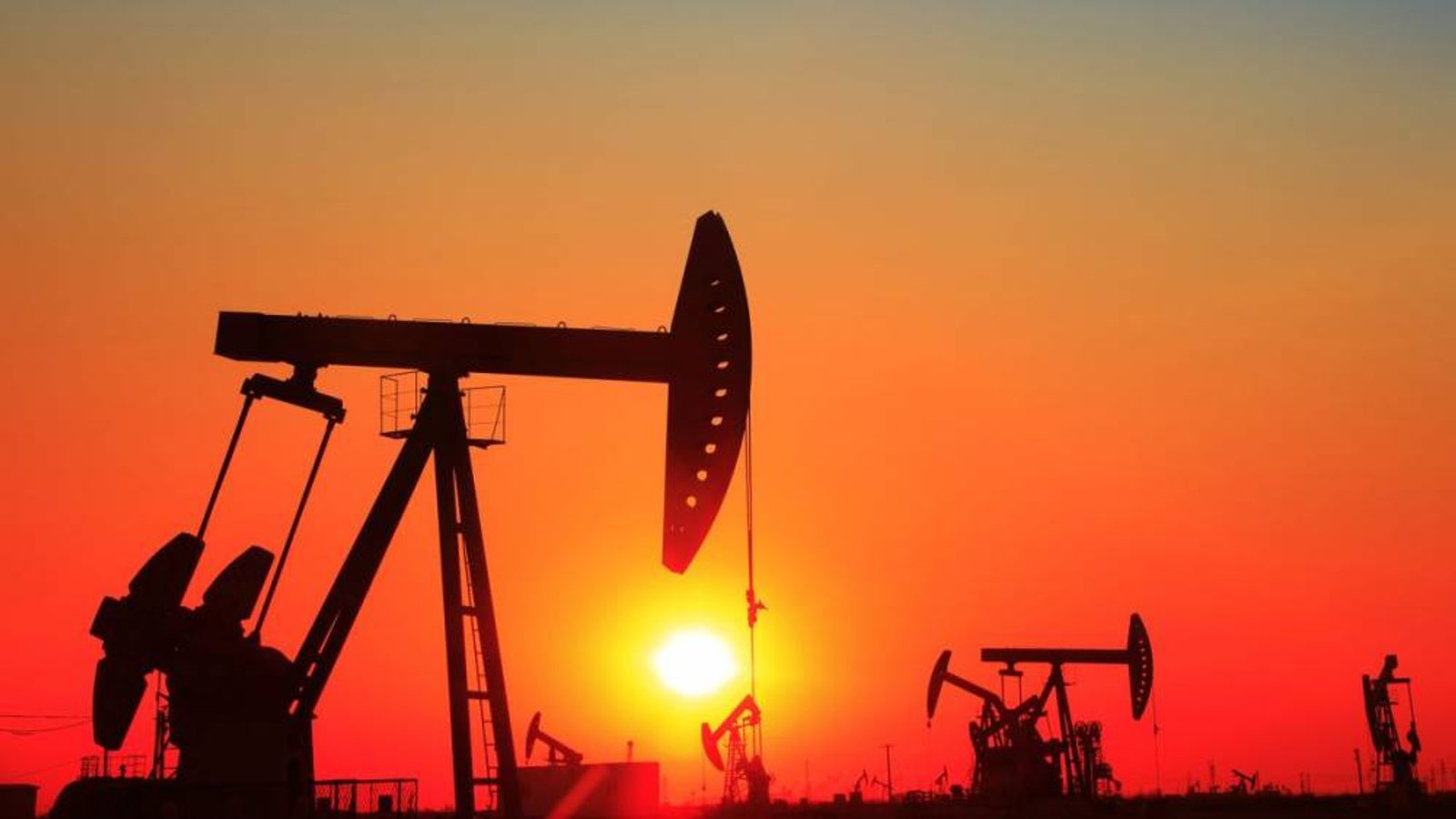 ОПЕК+ одлучи за зголемување на септемвриските квоти за нафта