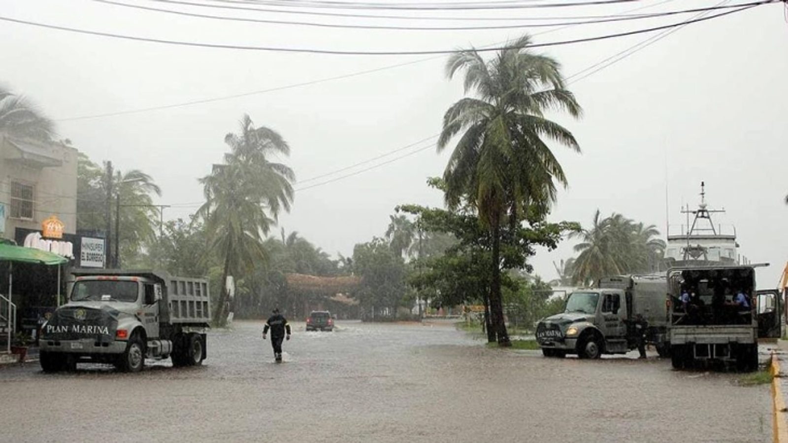 Five dead, ten missing after Hurricane Simon and Tropical Storm Rachel hit Mexico