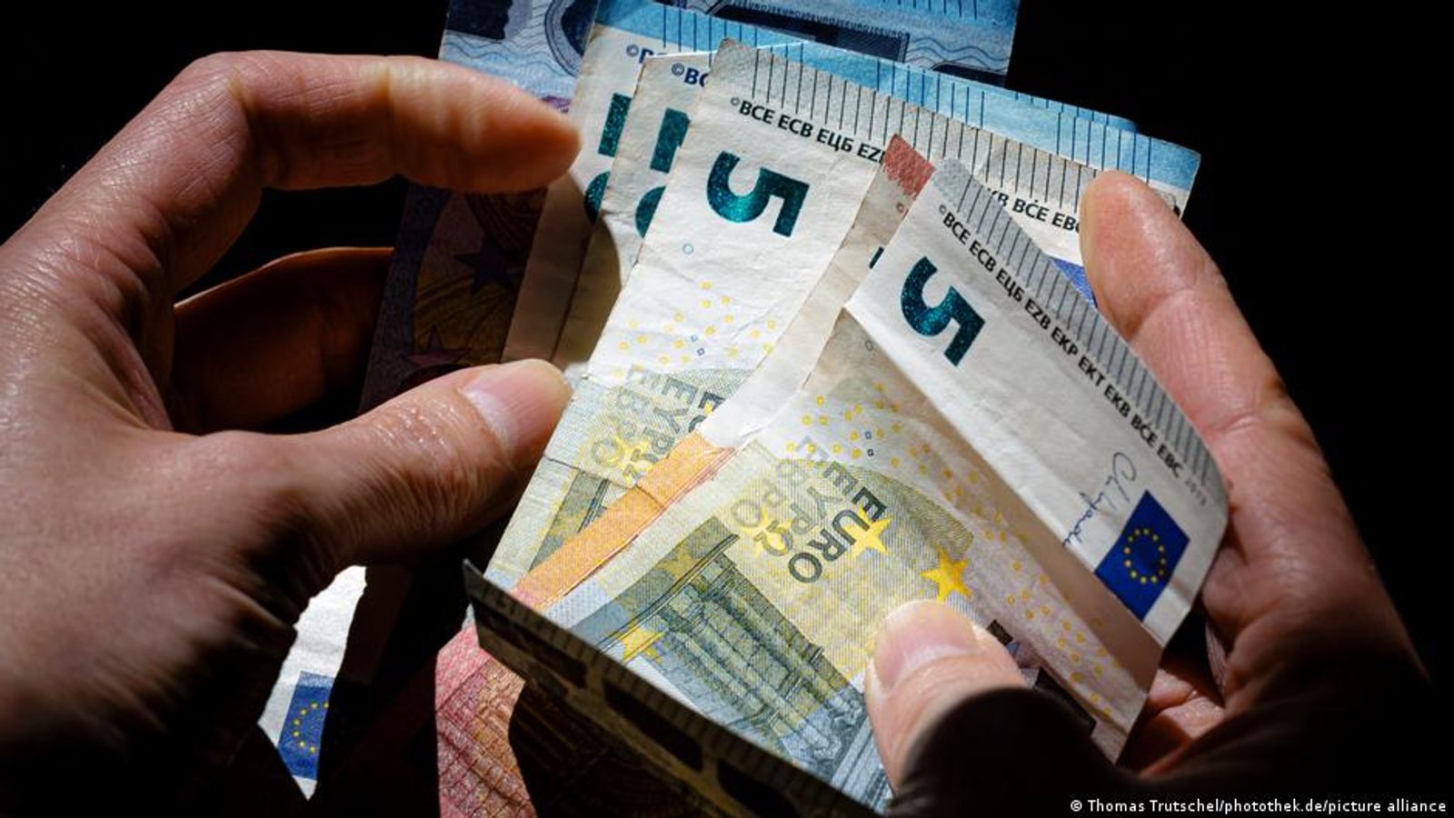 По поништувањето на попустот за гориво: инфлацијата во Германија повторно се забрзува