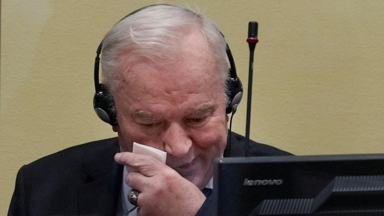 Почина Ратко Младиќ во притворот во Шевенинген