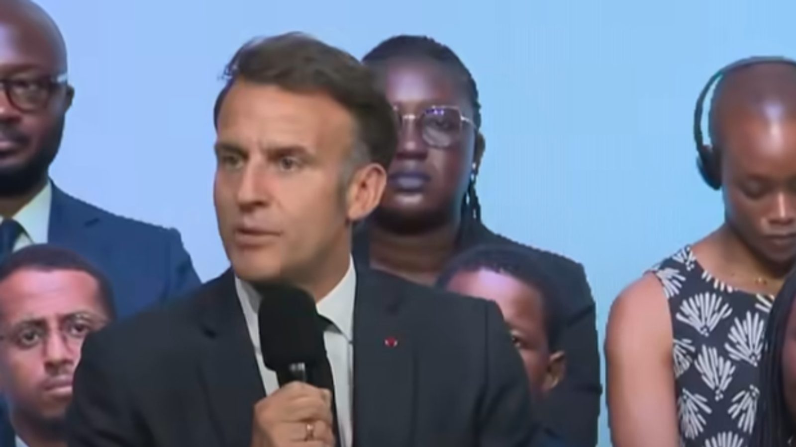 Mbështetja për Emmanuel Macron bie në 15% sipas anketës Ipsos
