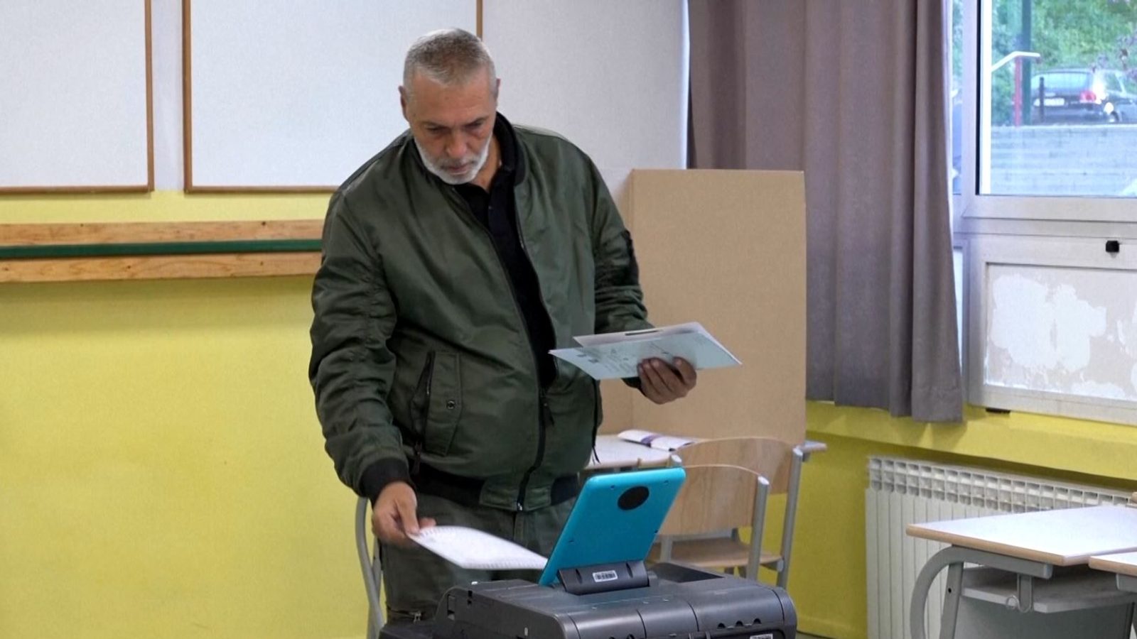 Preliminary Bosnia and Herzegovina results: Cvijanović leads; turnout about 10% lower than 2022
