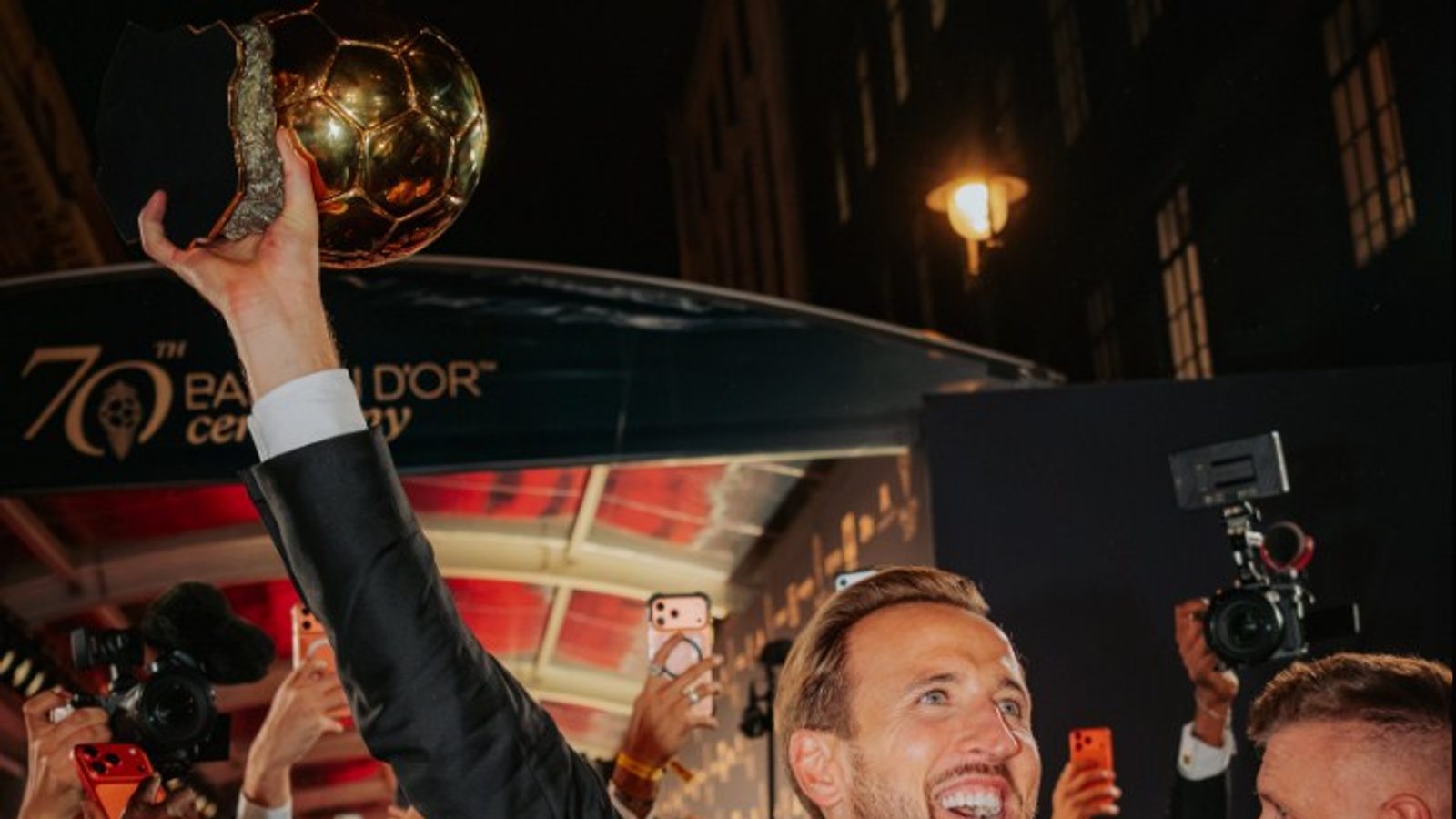 Real club TV congratulates Kane: Ballon d'Or win 'deserved'