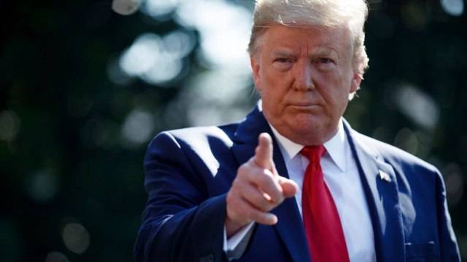 Рејтингот на Трамп падна на 32% — најниско ниво