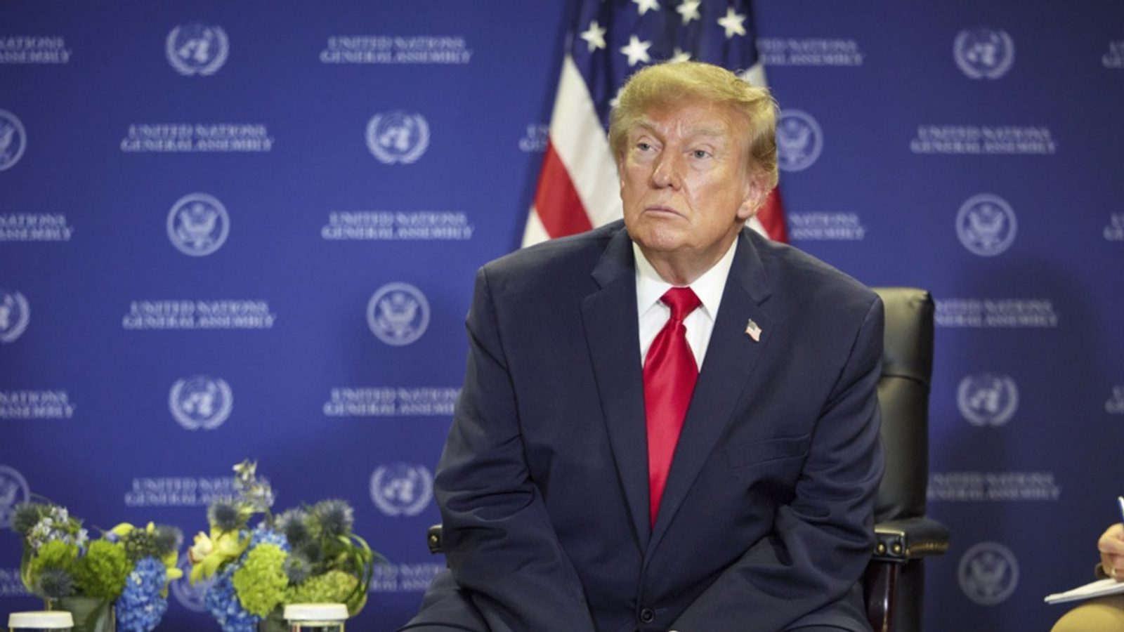 Рејтингот на Трамп падна на рекордно ниски 31 отсто