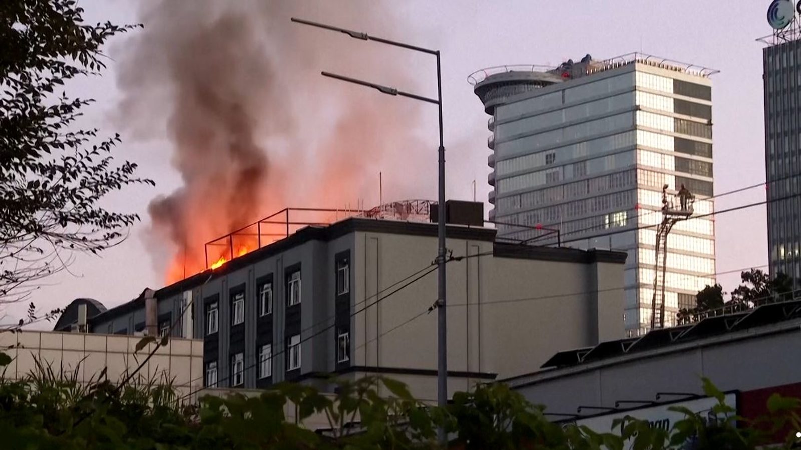 Руски напади врз Киев: 7 загинати, 57 повредени во Соломјанскиот кварт