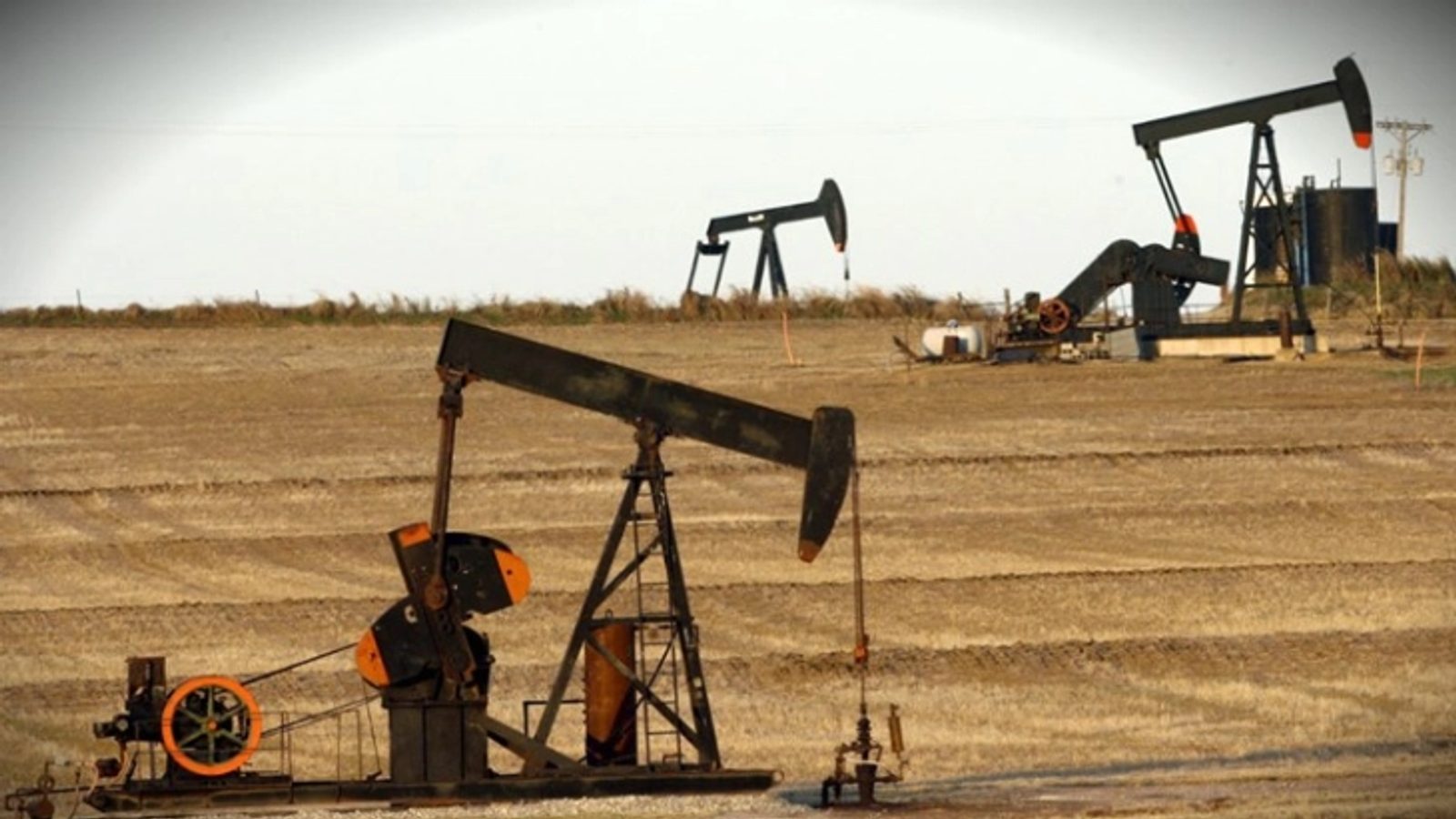 САД се блиску до договор за пристап до венецуелските нафтени резерви