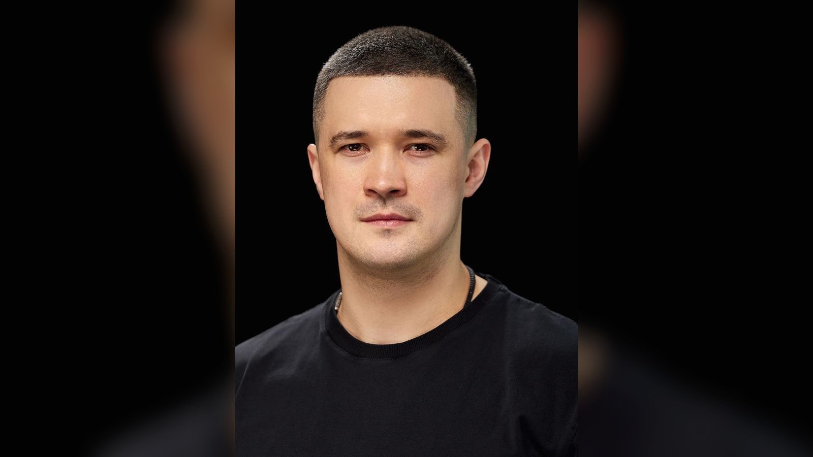 Сменетиот украински министер за одбрана повика на претседателски избори за време на војната