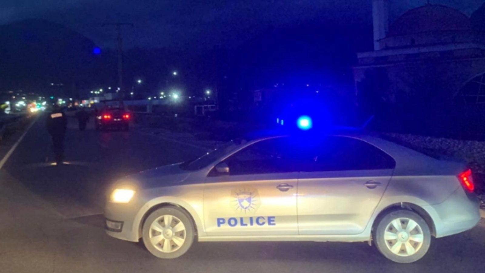 Убиена бремена жена, сопругот тешко ранет во пукање кај Малишево