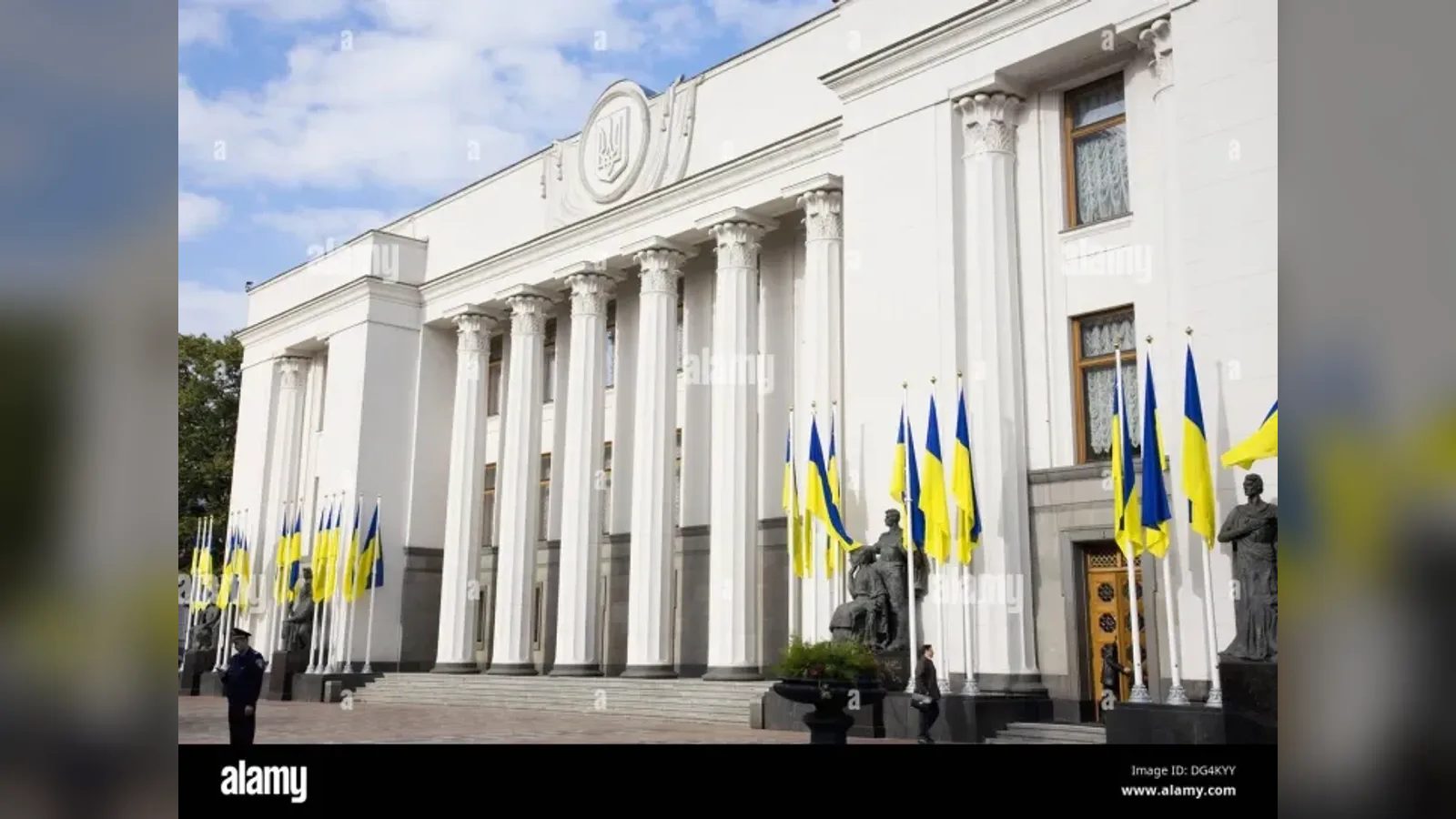 Украина: Врховна рада ја продолжи воената состојба и мобилизацијата за 90 дена