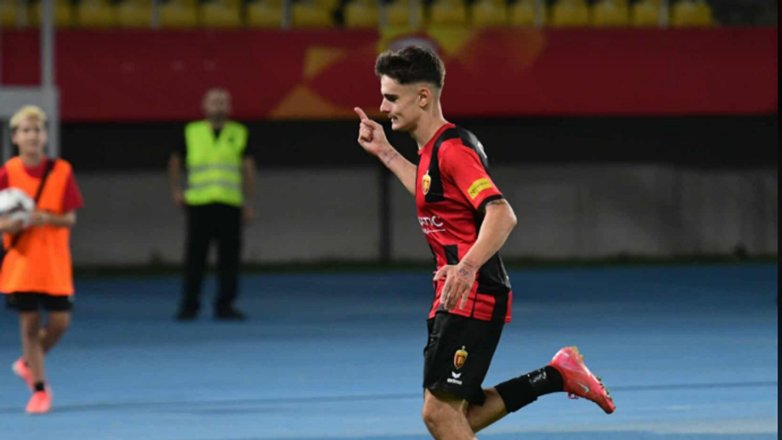 Вардар – Силекс 1:1 на полувреме: Данев рано, Анѓелески израмни
