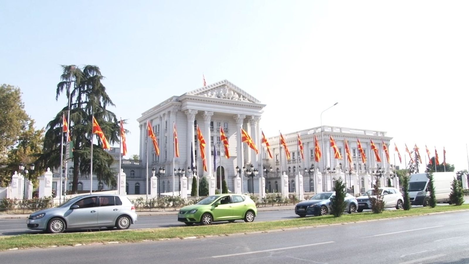 Влада потпишa договор од 350.000 евра со „Фрајдеј Комуникации“ за промоција на проекти