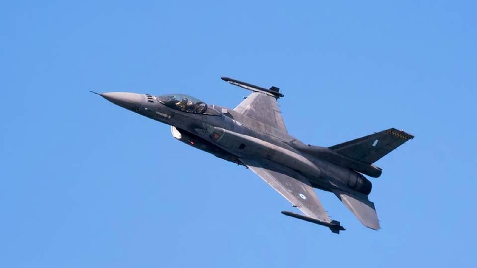 Воен авион се урна во американската база Шпангдалем, има повреден