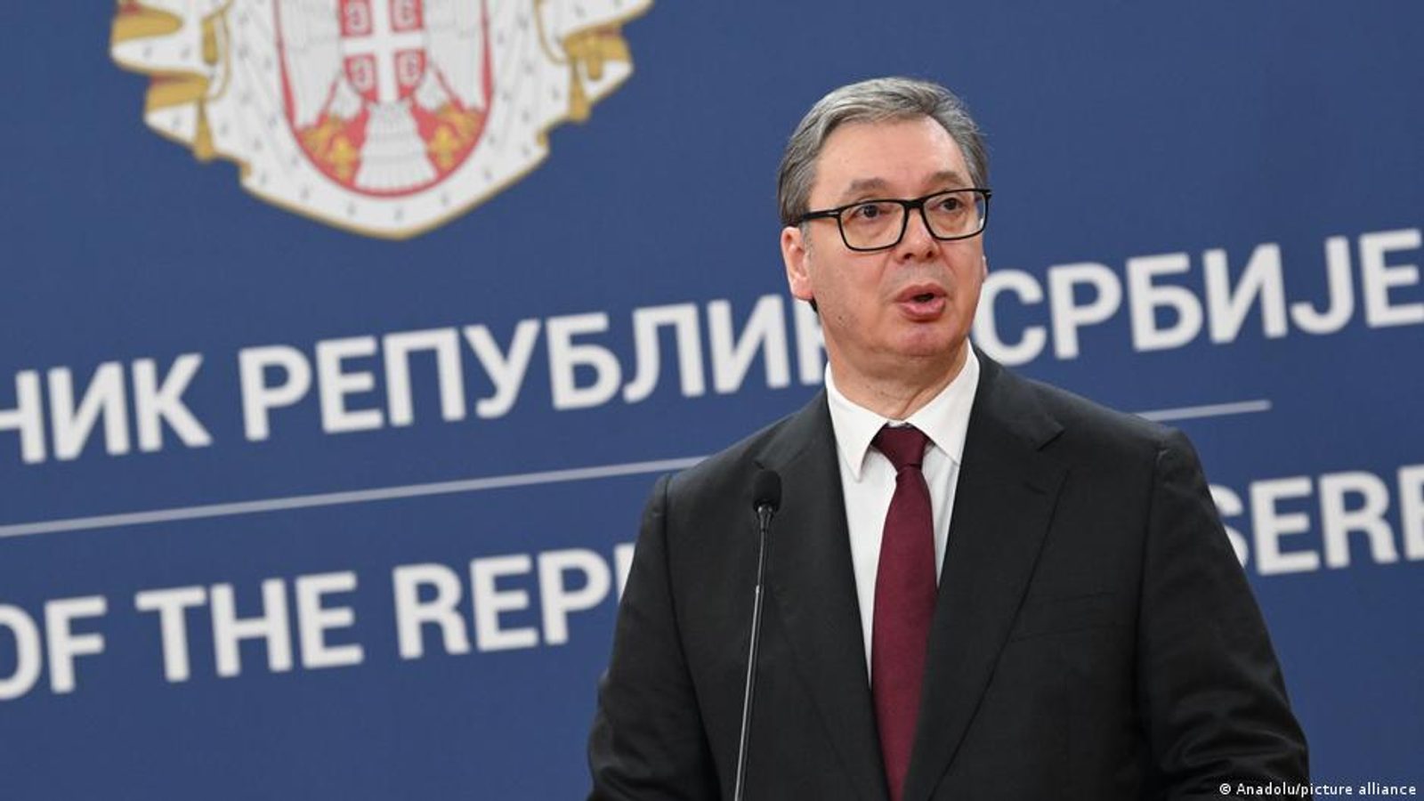 Вучиќ најави вонредни парламентарни избори во октомври