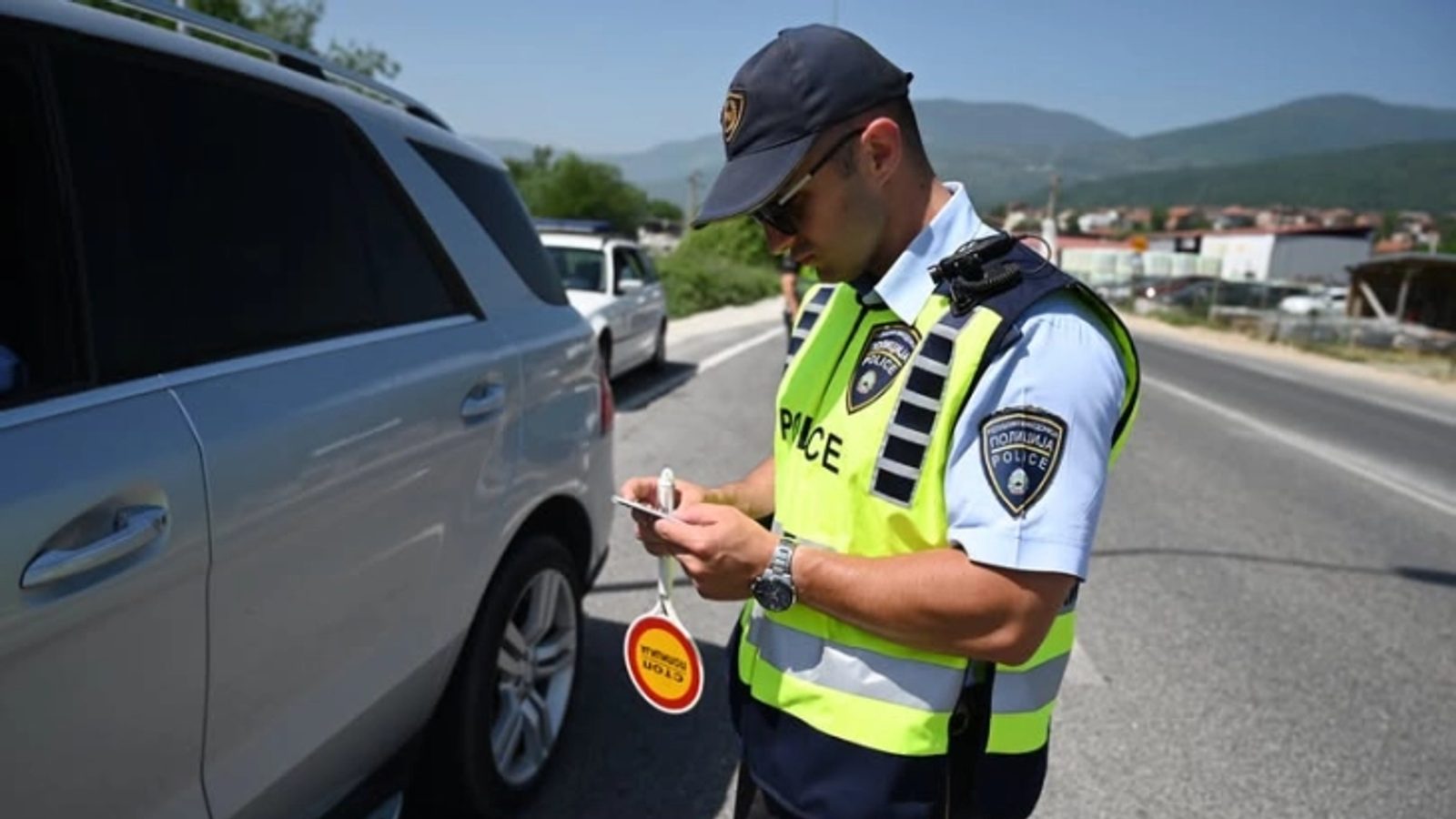 За два дена констатирани 1.322 сообраќајни прекршоци, 32 лишени од слобода за безобѕирно возење