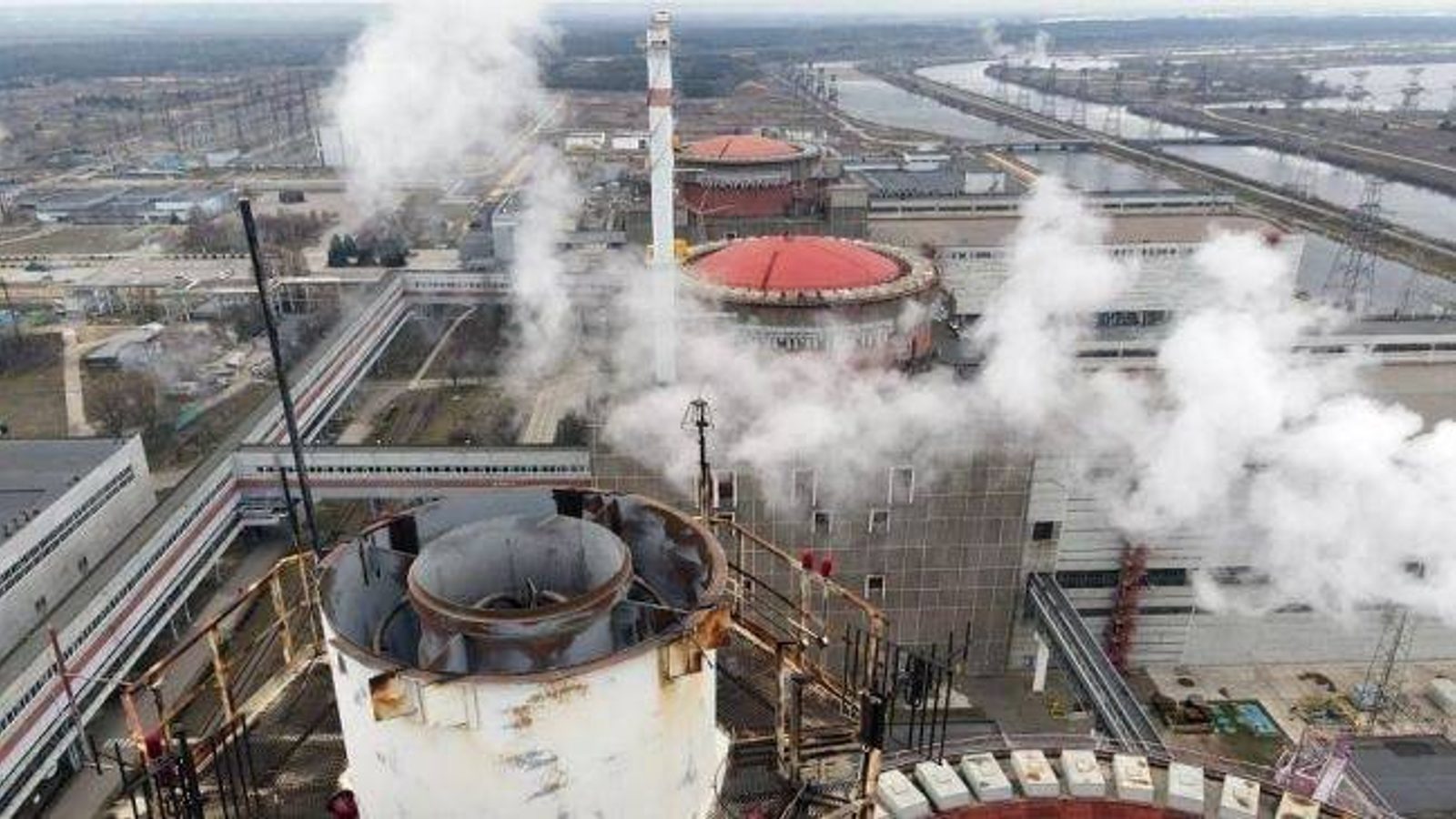 Punëtor vdes në sulm me dron ndaj centralit të Zaporizhzhia; 862 dronë mbi Moskën