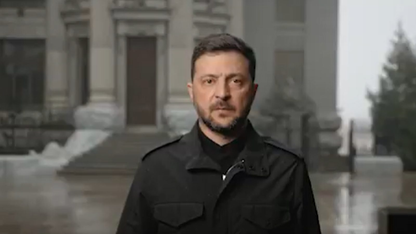 Зеленски: Подготвен сум да распишам избори утре, но војната со Русија ги прави невозможни