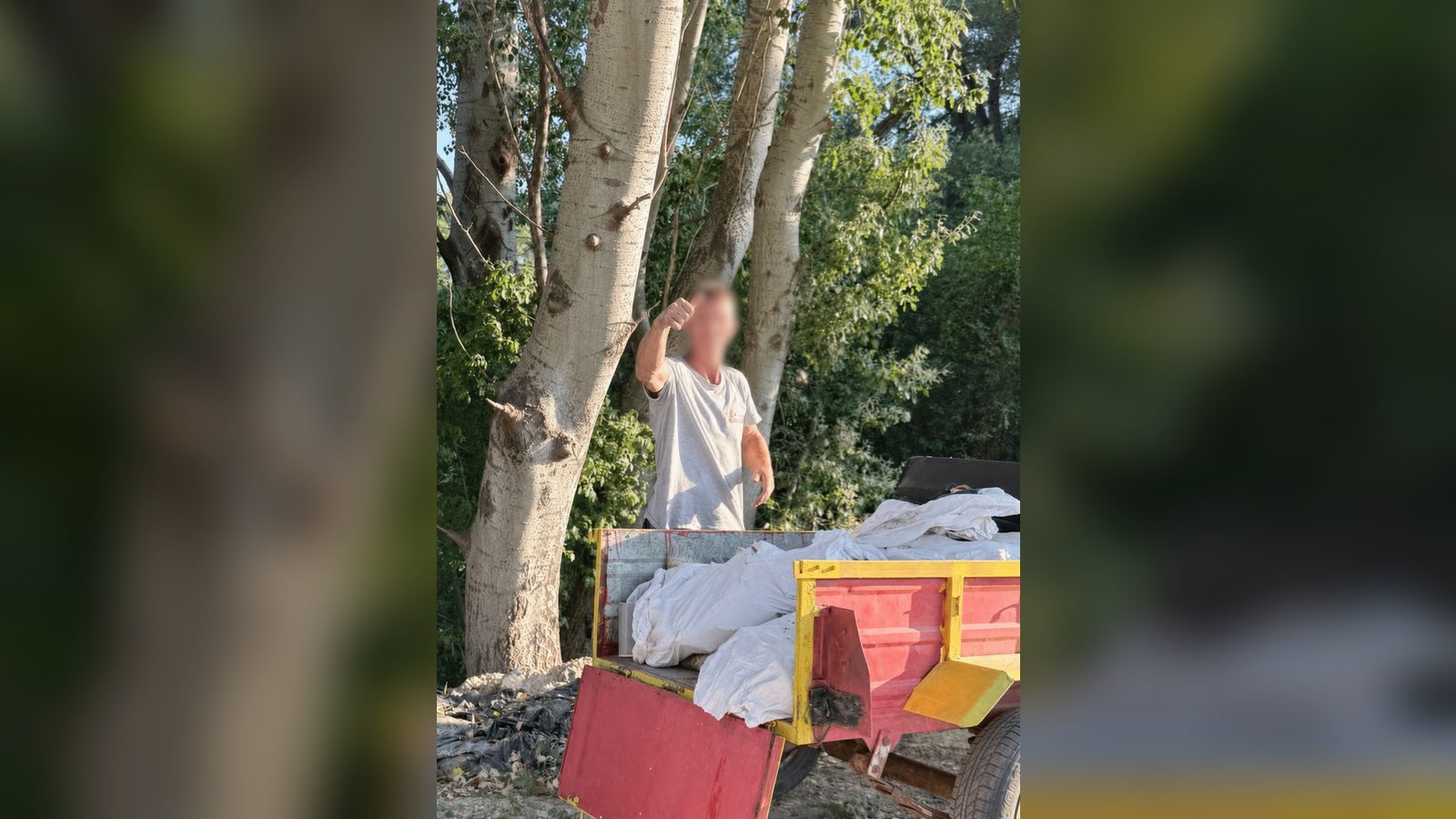 Жители пријавија: човек фрлил приколка со ѓубре во Маркова Река